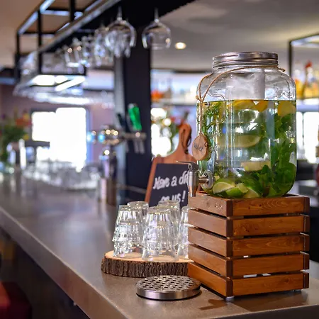 Campanile Hotel&restaurant 3* Eindhoven