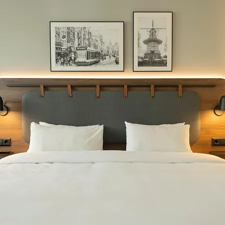 Campanile & Restaurant Hotel