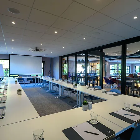 Hotel Campanile & Restaurant 3*