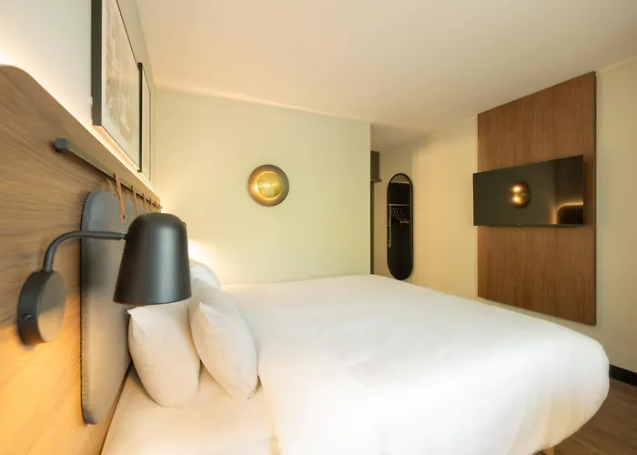 Campanile & Restaurant 3*