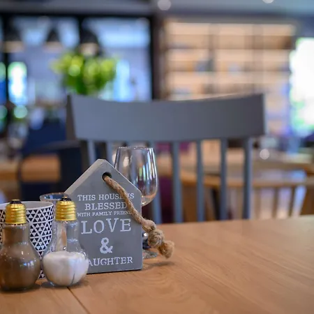 カンパニール ホテル&レストラン アイントホーヴェン 3*