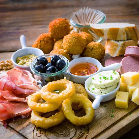 カンパニール ホテル&レストラン アイントホーヴェン 3*