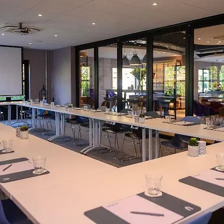 Hotel Campanile & Restaurant 3*