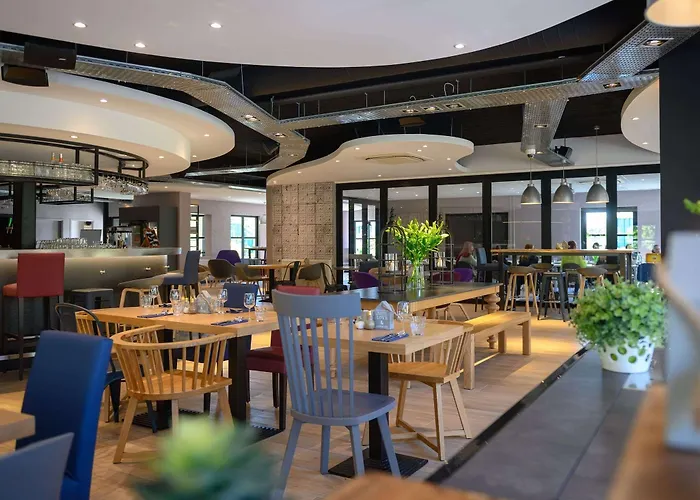 Campanile & Restaurant 3*