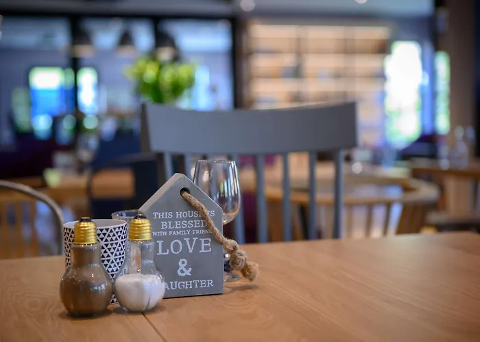 Campanile & Restaurant 3*