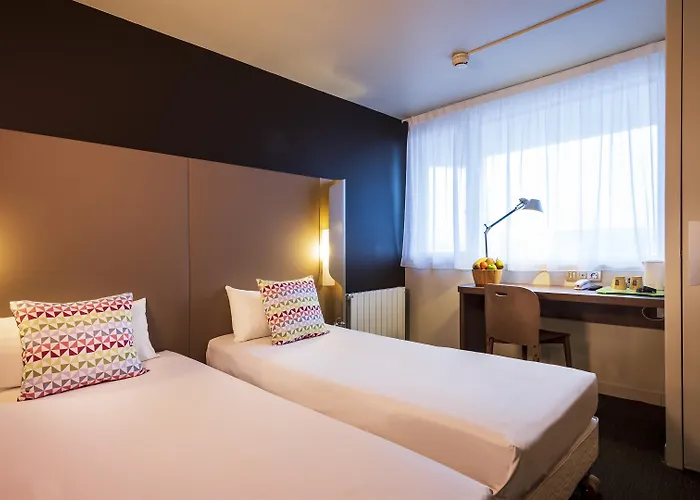 Campanile & Restaurant 3*