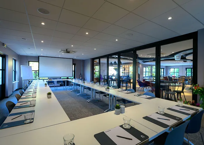 Hotel Campanile & Restaurant 3*