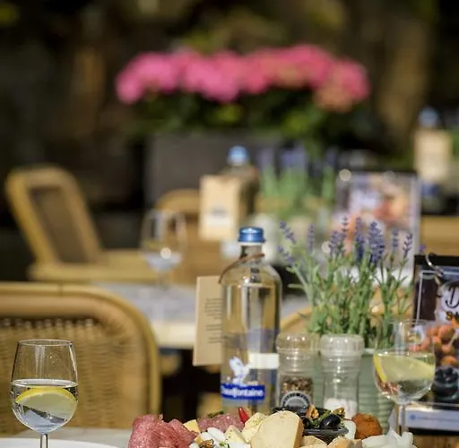 Hotel Campanile & Restaurant Eindhoven