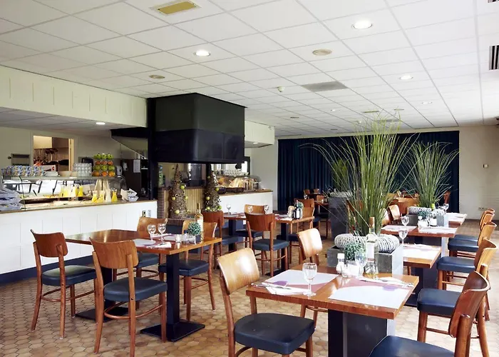 Campanile & Restaurant 3*