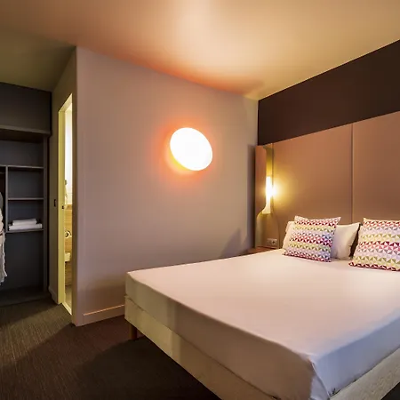 Campanile & Restaurant