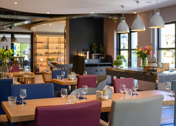 Otel Campanile & Restaurant 3*