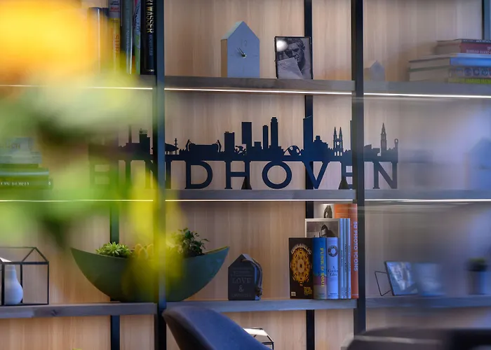 Campanile & Restaurant Otel Eindhoven