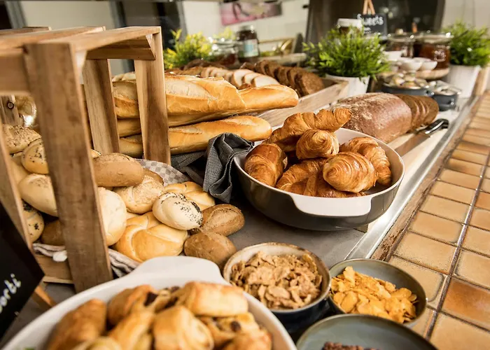 Otel Campanile & Restaurant